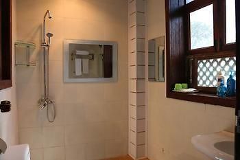 Nanshan Cottage Hotel Baisha (Yunnan) Exterior foto
