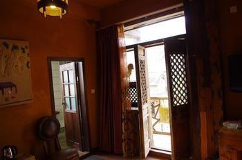 Nanshan Cottage Hotel Baisha (Yunnan) Exterior foto