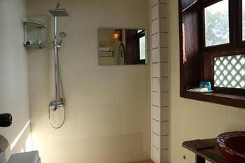 Nanshan Cottage Hotel Baisha (Yunnan) Exterior foto